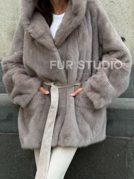 Шуба Oversize из меха цельной норки с капюшоном - фото 1