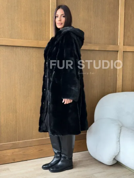 Черная норковая шуба с капюшоном - фото 7