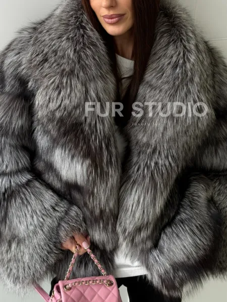 Полушубок из натурального меха чернобурки - фото 1
