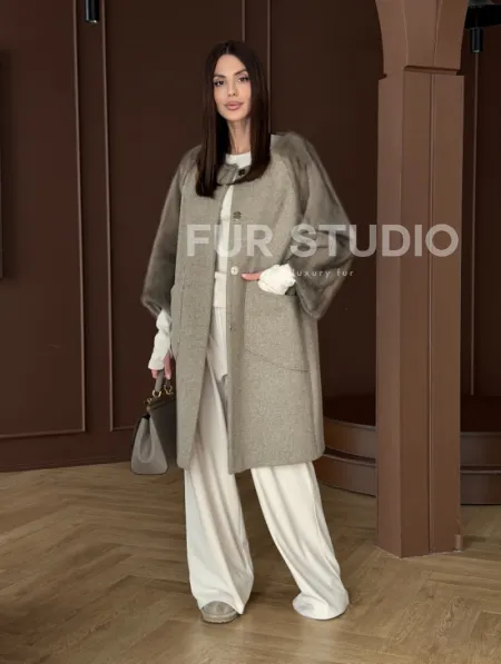 Женское пальто с меховыми рукавами из норки - фото 11