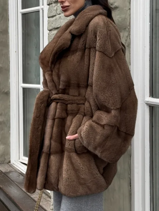 Premium мех, шуба летучая мышь из аукционной норки в натуральном цвете пастель - фото 4