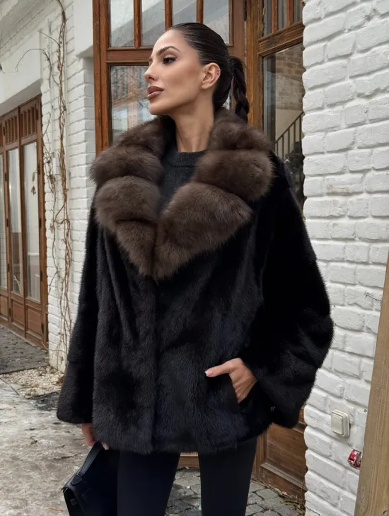Полушубок норковый оверсайз с воротником и меха куницы - фото 0
