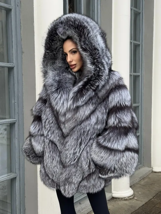 Шуба - пончо из чернобурки с капюшоном - фото 4