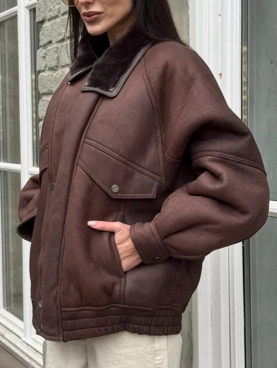 Дубленка - бомбер A LA VINTAGE из овчины мерино с воротником-стойка - фото 4