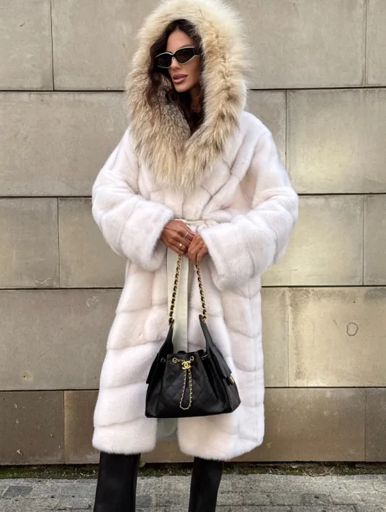 Белая норковая шуба с меховым капюшоном из рыси - фото 6