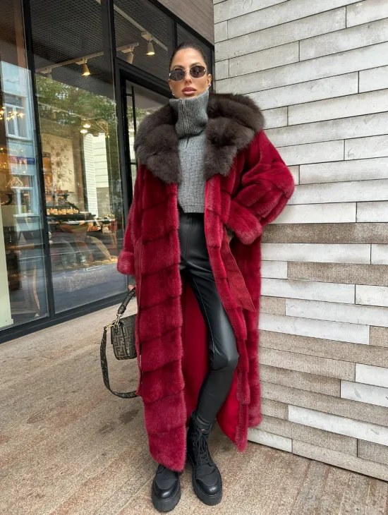 Длинная норковая шуба с капюшоном куница - фото 5