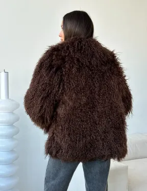 Коричневая шуба из ламы - фото 6