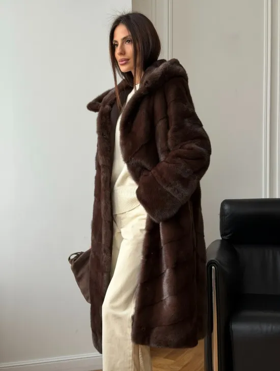 Коричневая норковая шуба с капюшоном - фото 9