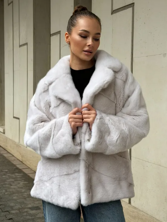 Светлый норковый полушубок - фото 6