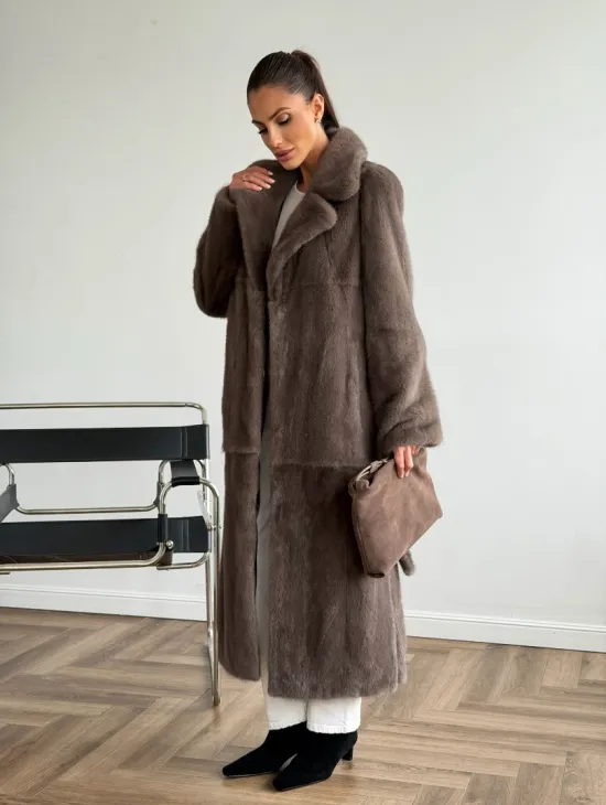 Прямая норковая шуба с поясом - фото 10