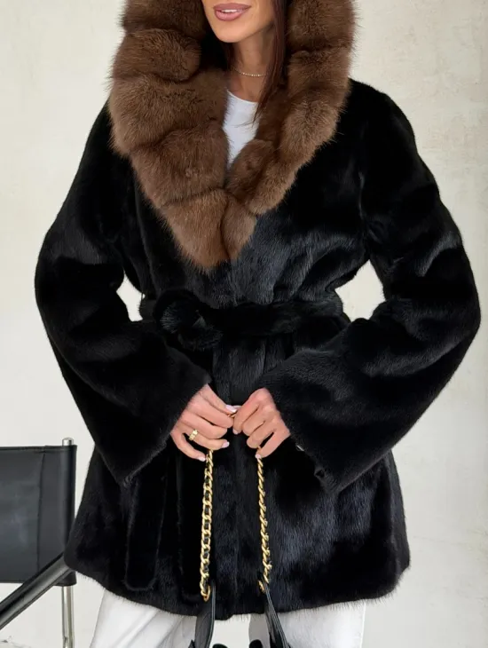 Черная шуба в роспуск с капюшоном соболь - фото 3