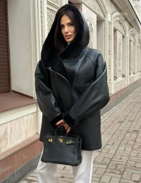 Женская дубленка с капюшоном - фото 0