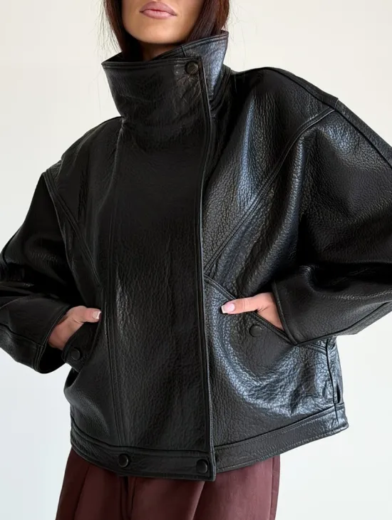 Черная женская кожаная куртка - фото 4