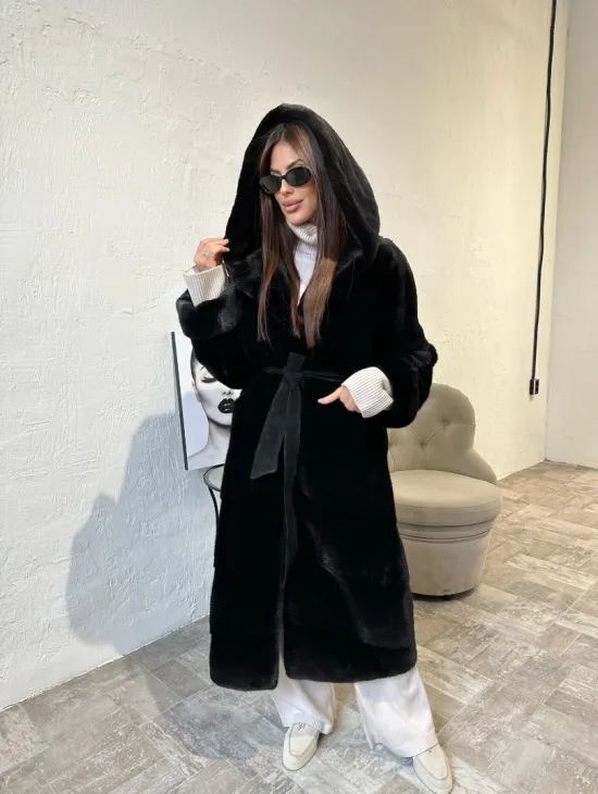 Шуба из канадской плюшевой норки BlackNafa с капюшоном - фото 2