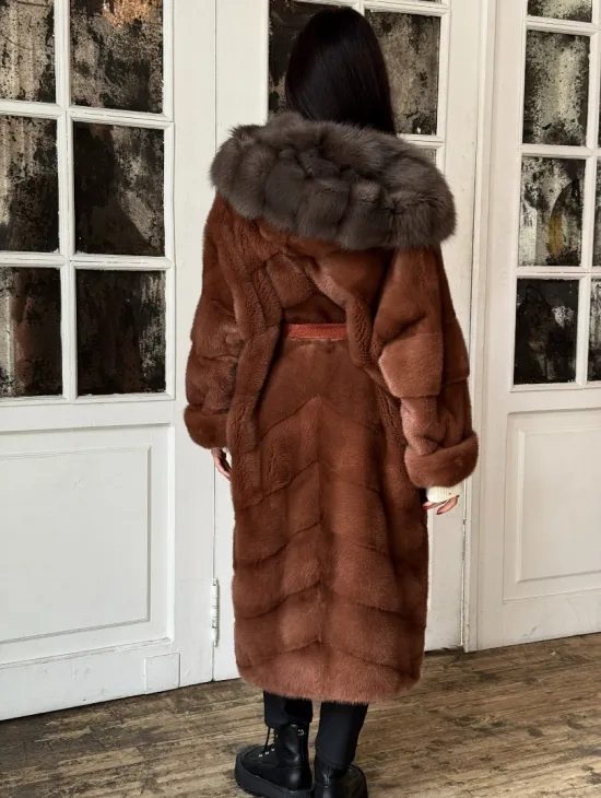 Эксклюзивная норковая шуба с капюшоном из куницы - цвет терракотовый - фото 6