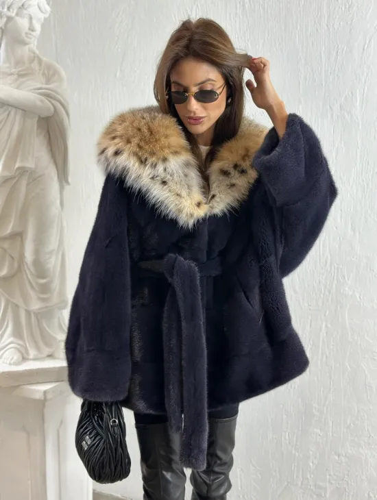 Летучая мышь норка с капюшоном из меха рыси - цвет инфинити - фото 4