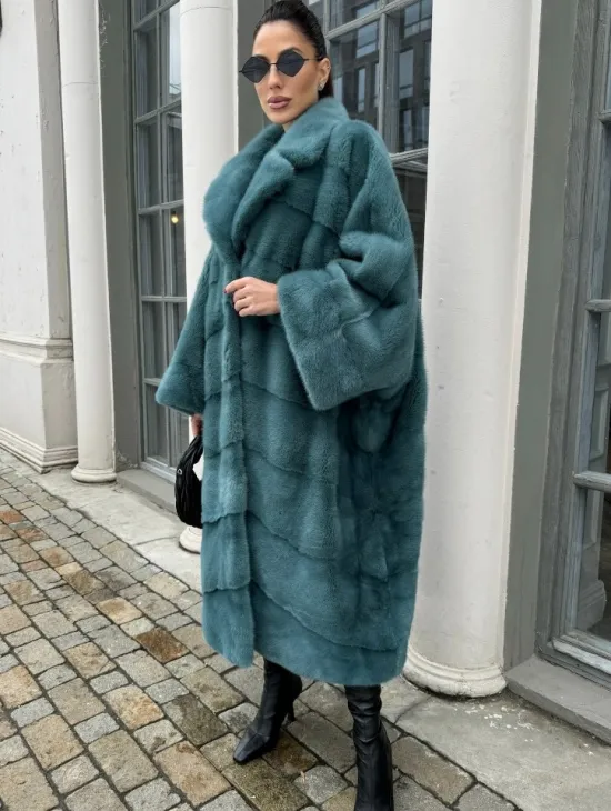 Шуба из меха норки в стиле Oversize - цвет тиффани - фото 5