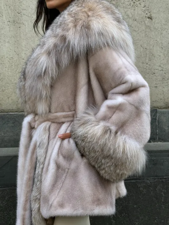 Плюшевая норковая шуба с капюшоном из меха канадской рыси - цвет натуральный нюд - фото 5